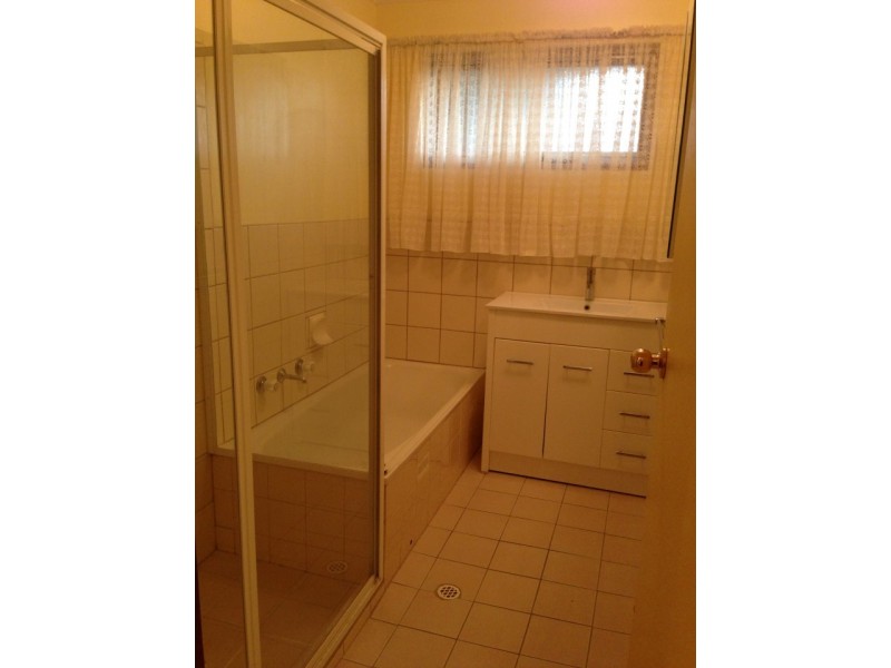 27 Barmera Avenue, Hope Valley SA 5090