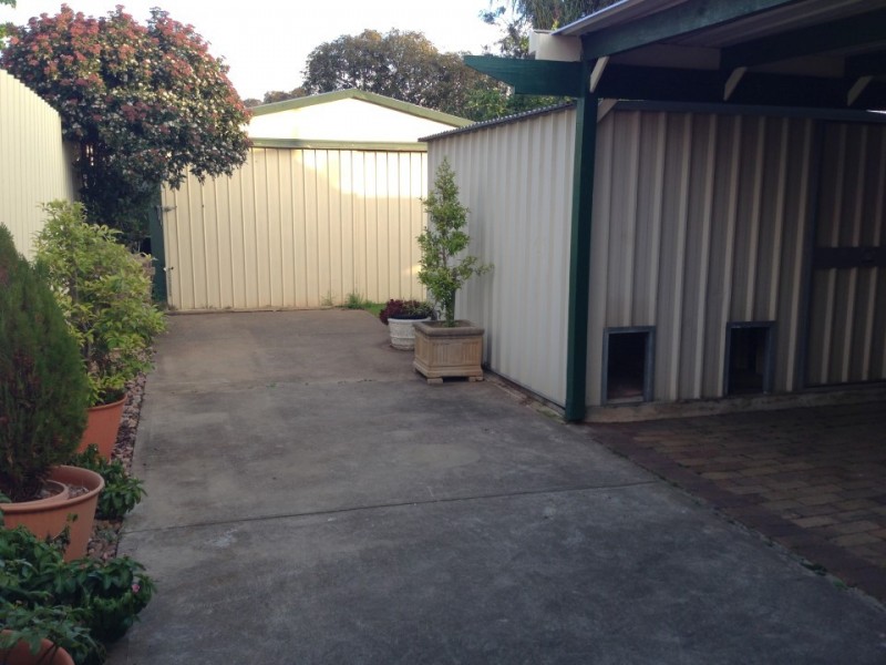 27 Barmera Avenue, Hope Valley SA 5090