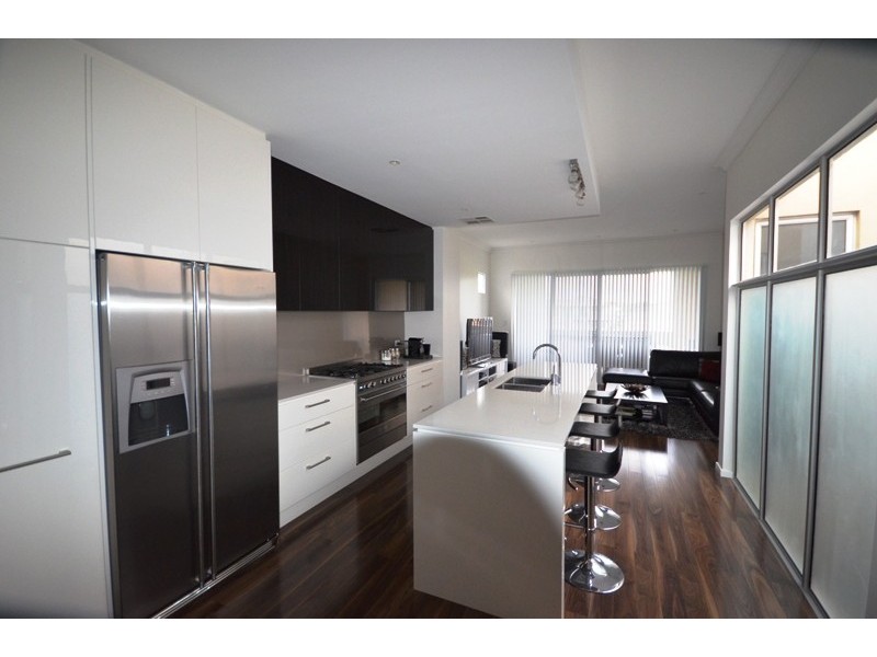 4 Marcella Lane, Mawson Lakes SA 5095
