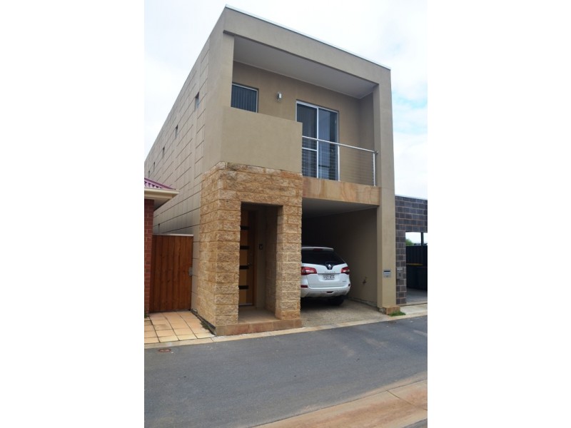 4 Marcella Lane, Mawson Lakes SA 5095