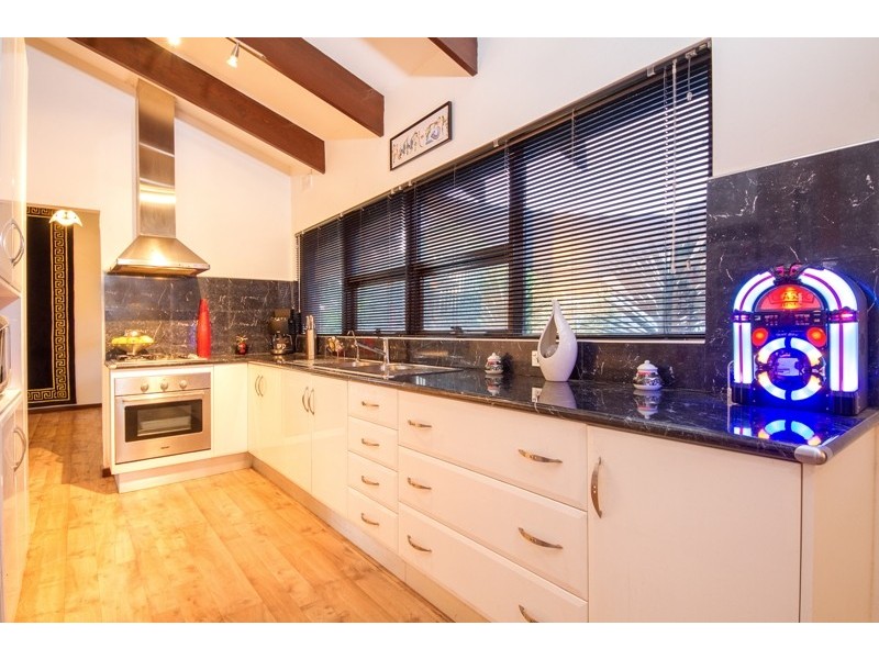 16 Elm Road, Campbelltown SA 5074