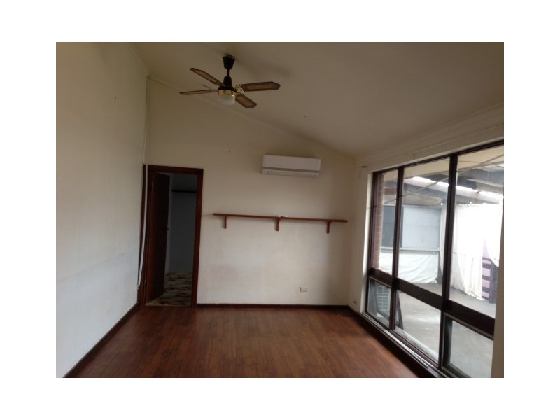 23 Lillian St, Huntfield Heights SA 5163