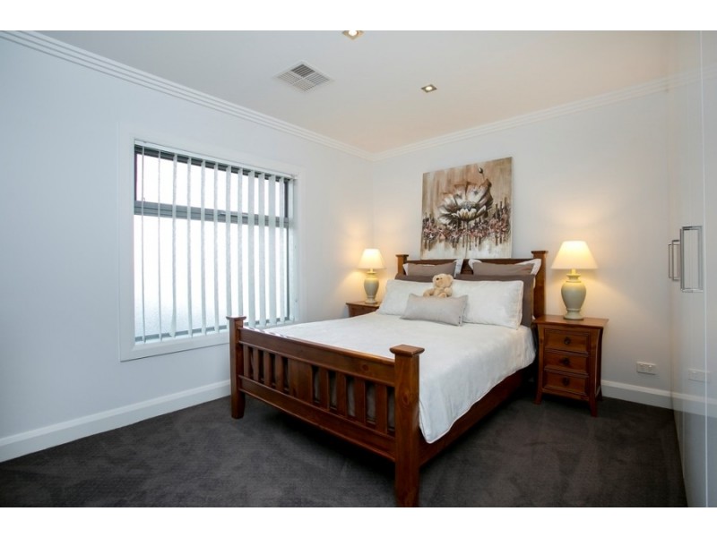 3a Morris St, Valley View SA 5093