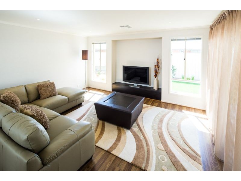 23a and 23b Lillian Street, Huntfield Heights SA 5163