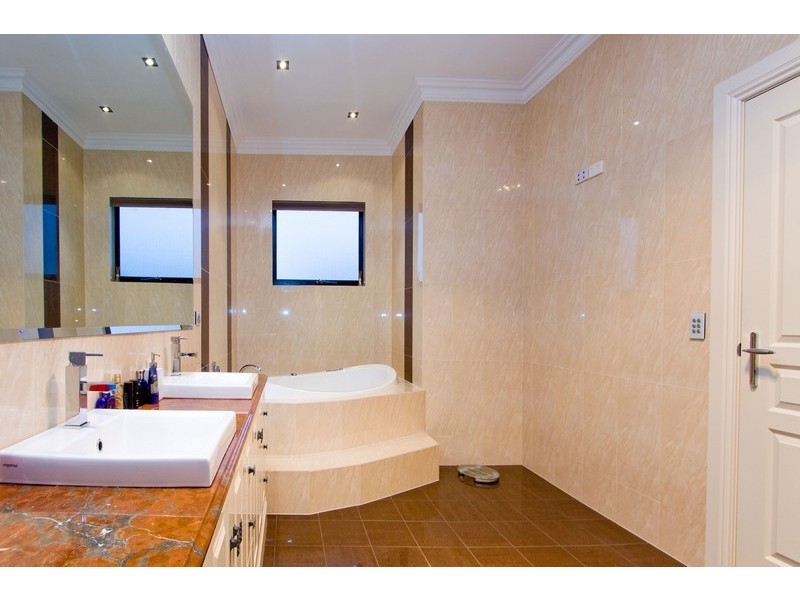 35 The Walk, Mawson Lakes SA 5095