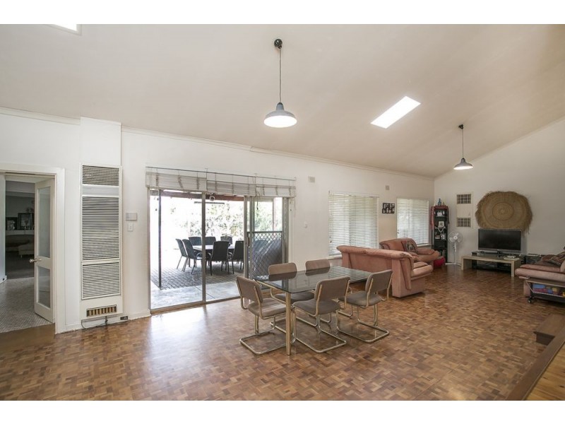 5 Honeysuckle Drive, Hope Valley SA 5090