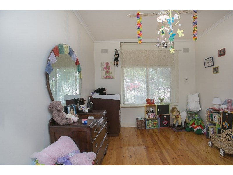 5 Honeysuckle Drive, Hope Valley SA 5090