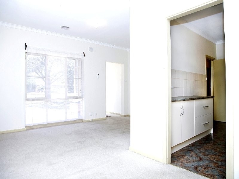 6 Cameron Rd, Elizabeth Vale SA 5112