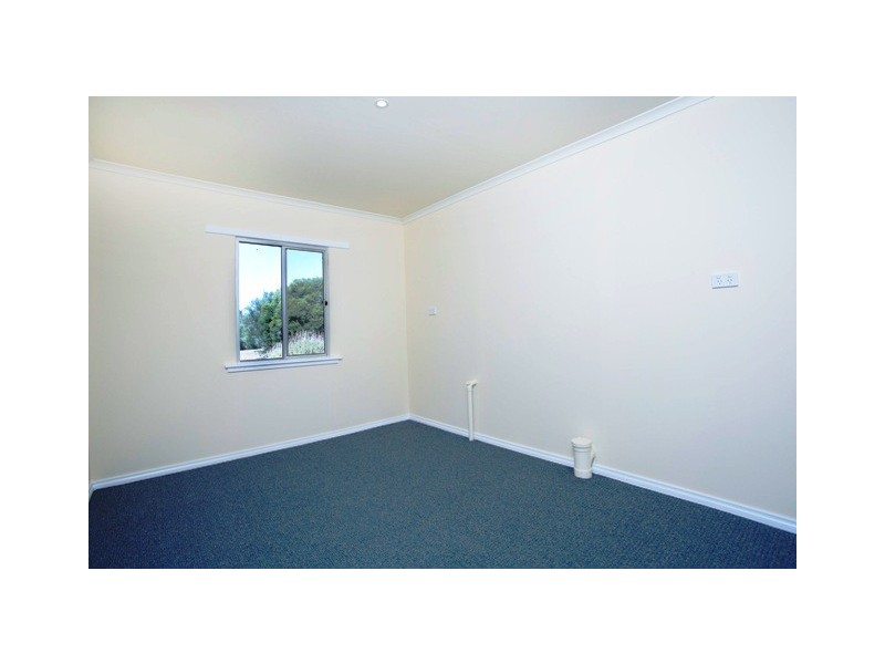 18 Watson St, Milang SA 5256