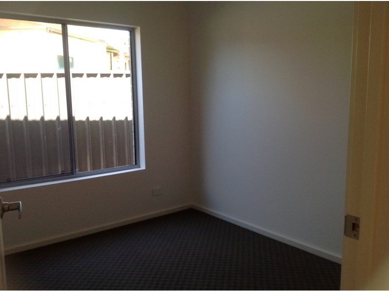 22 Burcombe Street, Elizabeth Vale SA 5112