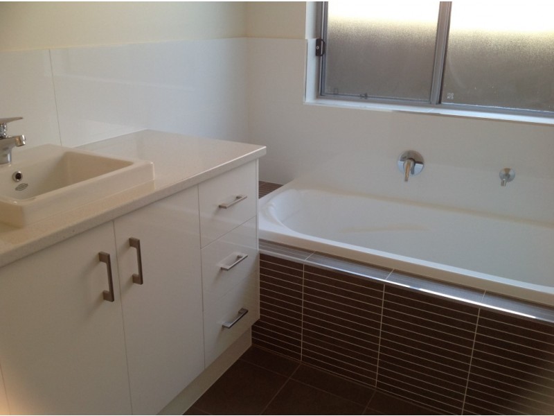 22 Burcombe Street, Elizabeth Vale SA 5112