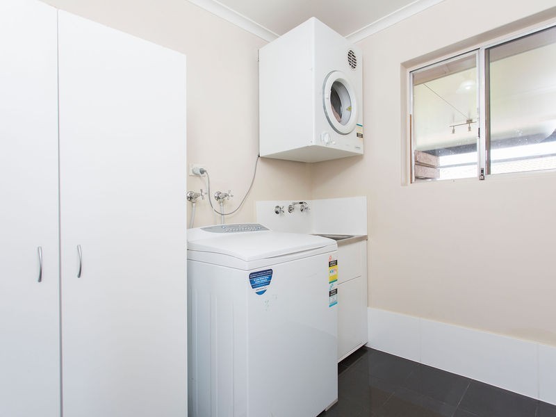 1 Tarni Street, Fairview Park SA 5126