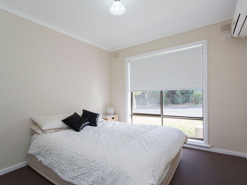 1 Tarni Street, Fairview Park SA 5126