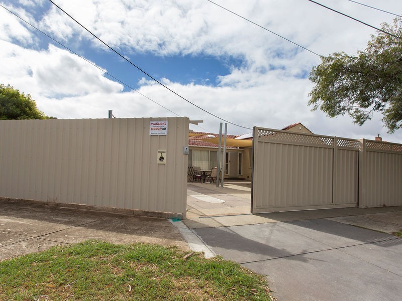 4 coleridge cres, Clearview SA 5085