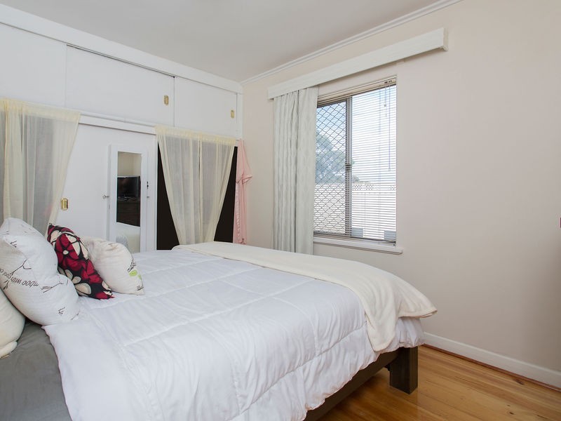 4 coleridge cres, Clearview SA 5085