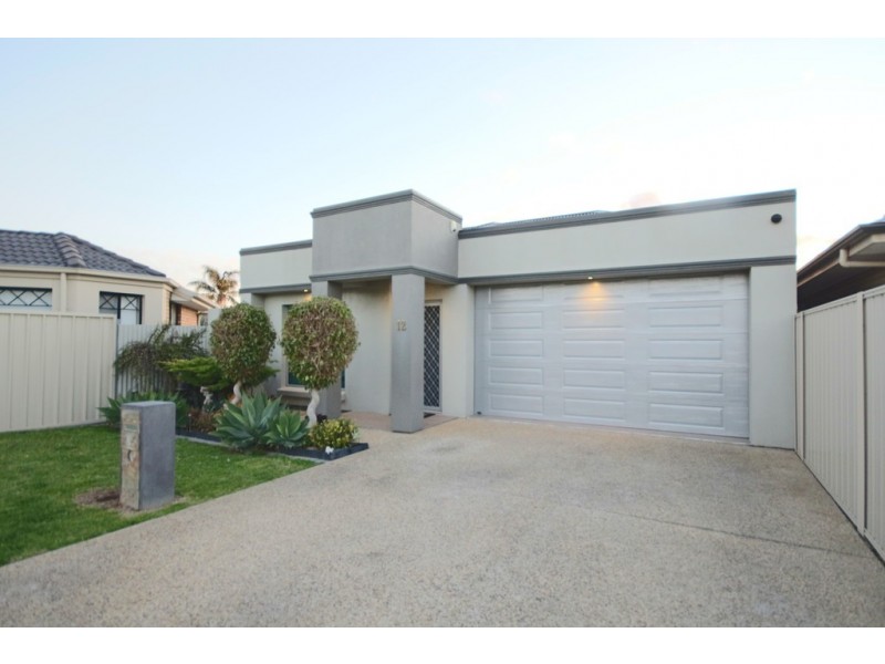 12 Arthur st, Seaton SA 5023