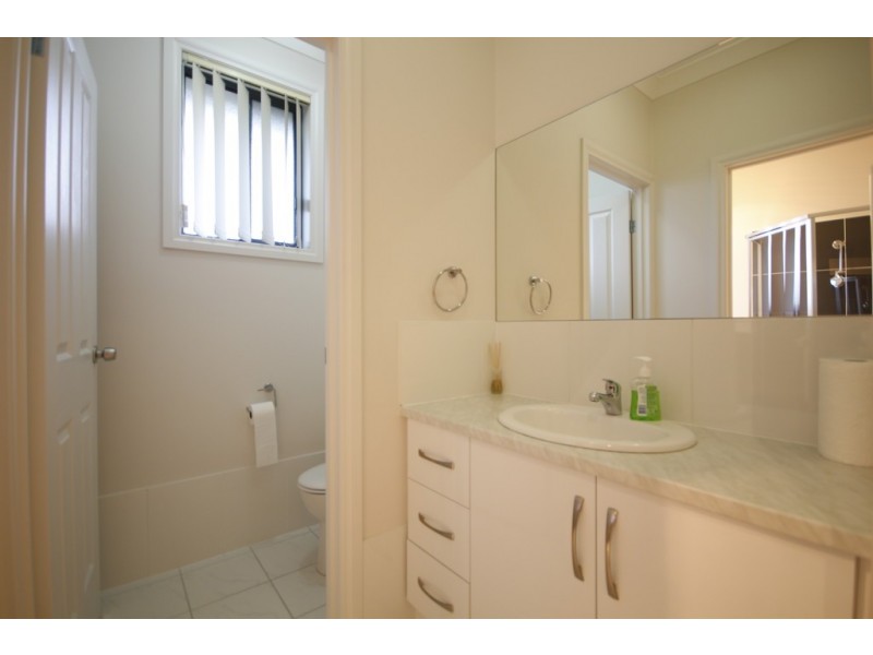 12 Arthur st, Seaton SA 5023