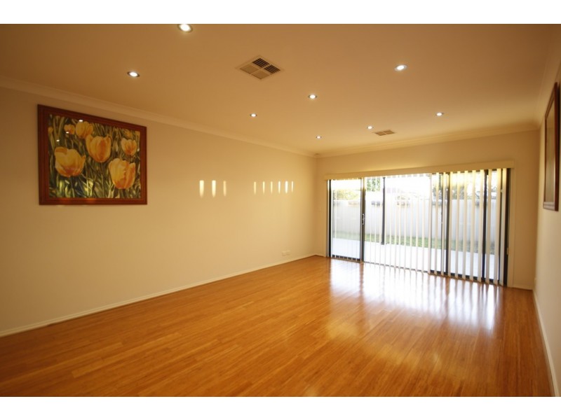 12 Arthur st, Seaton SA 5023