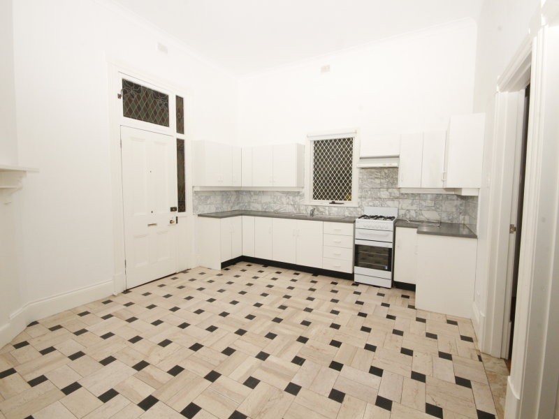 8 Sansom St, Woodville North SA 5012