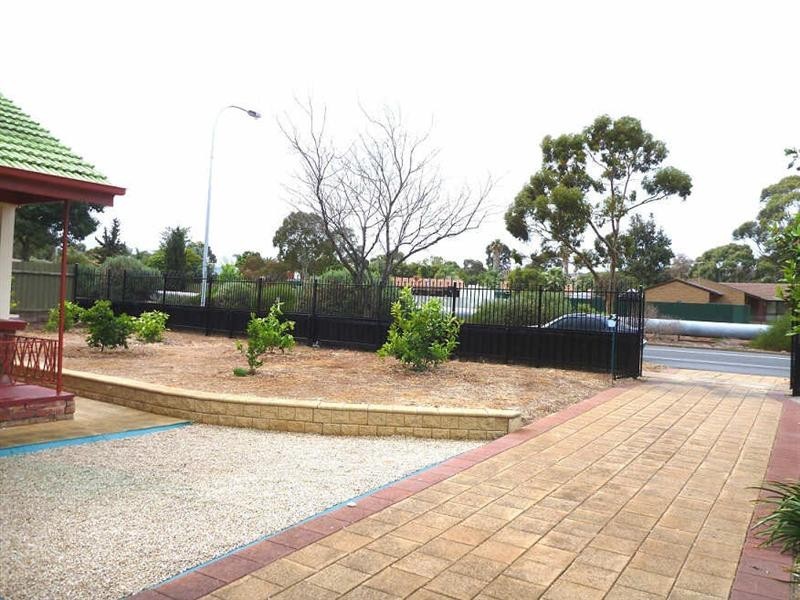 89 Midway rd, Elizabeth East SA 5112