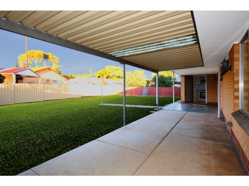 17 Walnut Ave, Parafield Gardens SA 5107