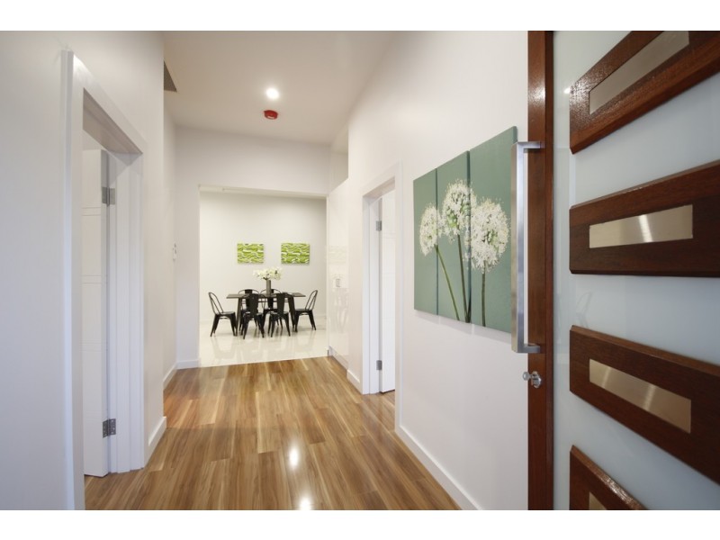 33 Fourth Ave, Woodville Gardens SA 5012