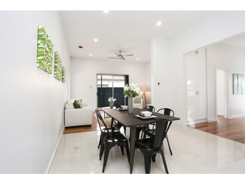 33 Fourth Ave, Woodville Gardens SA 5012