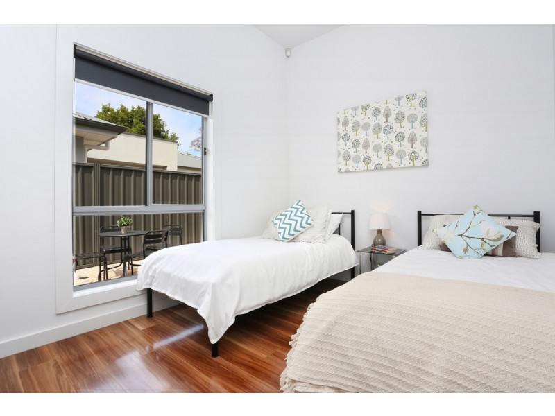 33 Fourth Ave, Woodville Gardens SA 5012