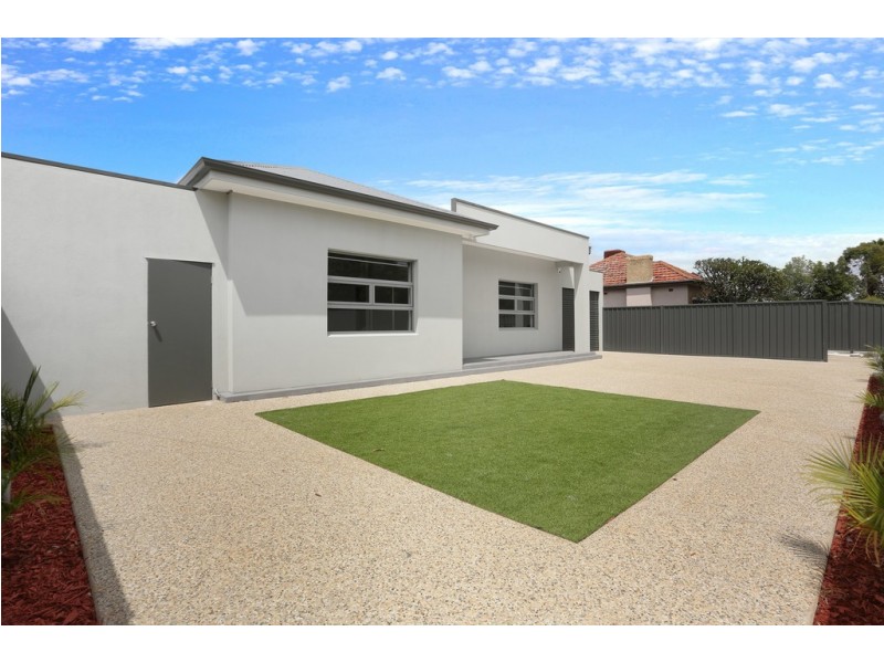 33 Fourth Ave, Woodville Gardens SA 5012