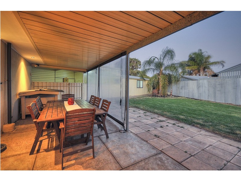 5 Walnut Ave, Parafield Gardens SA 5107