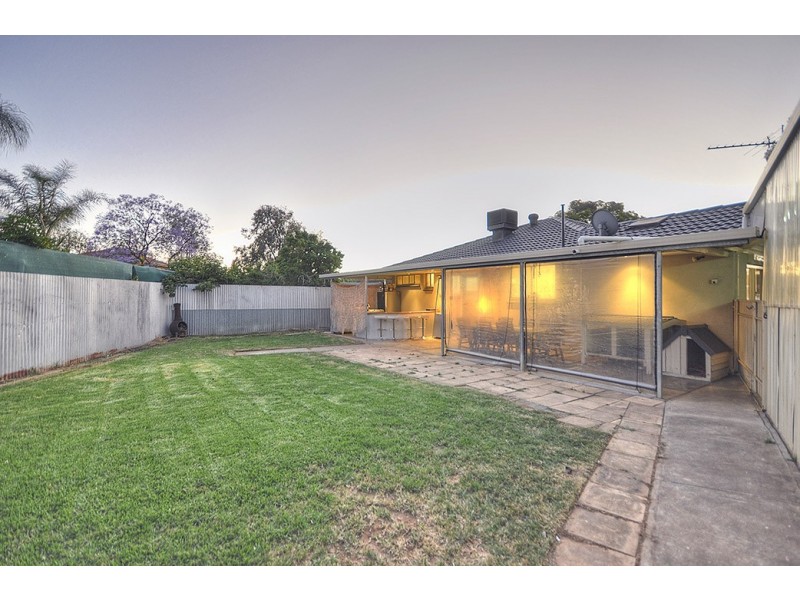 5 Walnut Ave, Parafield Gardens SA 5107