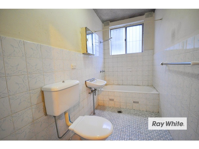 2/20 Northumberland Road, Auburn NSW 2144