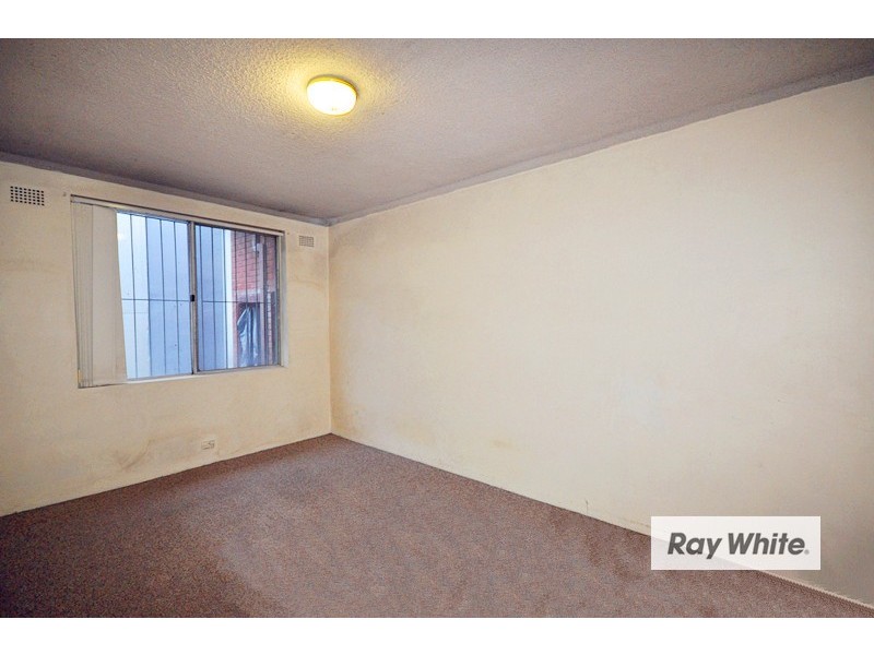 2/20 Northumberland Road, Auburn NSW 2144