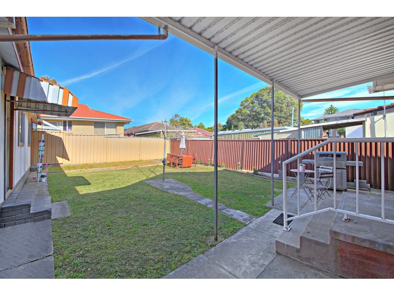 12 Dunbar Avenue, Regents Park NSW 2143