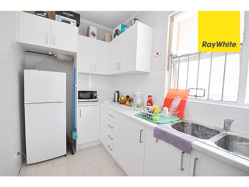 10 Fourth Ave, Campsie NSW 2194