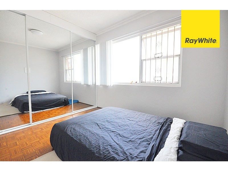 10 Fourth Ave, Campsie NSW 2194