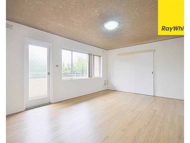 2/58 Northumberland Road, Auburn NSW 2144