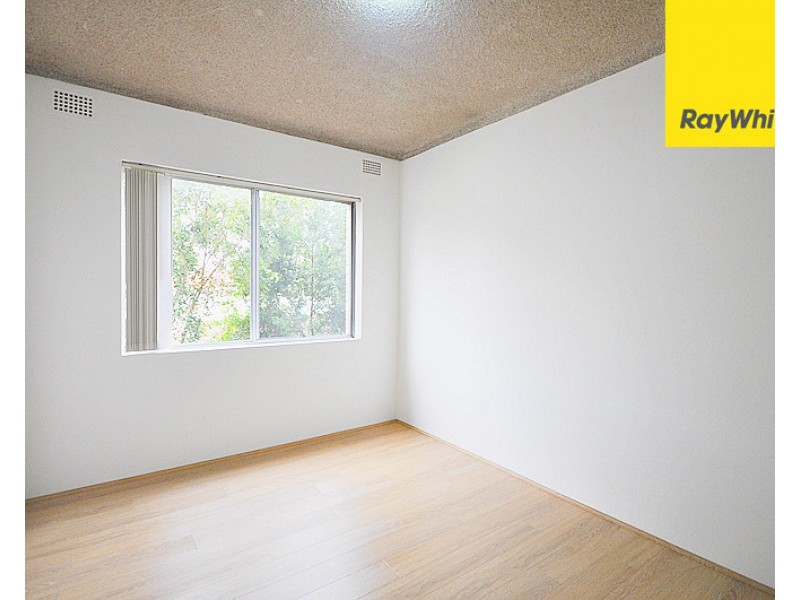 2/58 Northumberland Road, Auburn NSW 2144