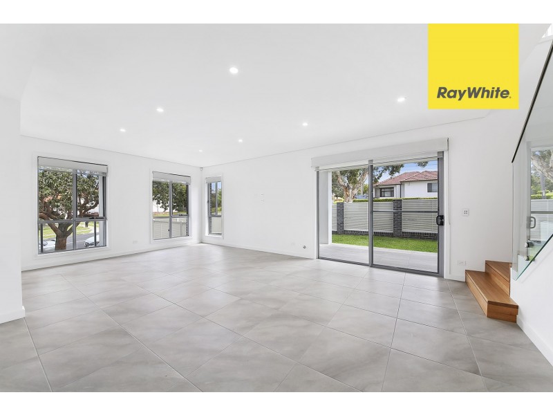 12 Kibo Road, Regents Park NSW 2143