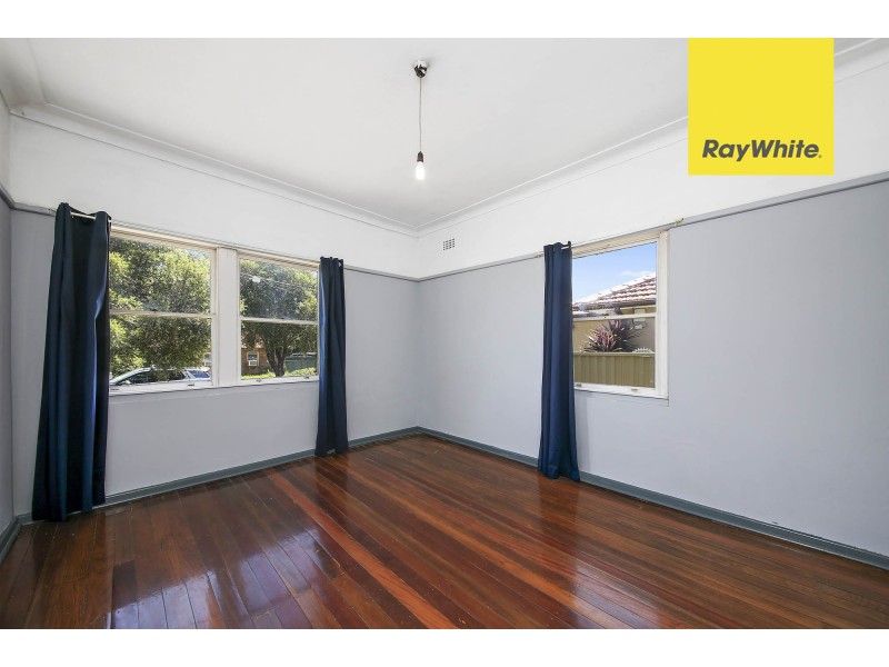 3 Richardson Ave, Regents Park NSW 2143