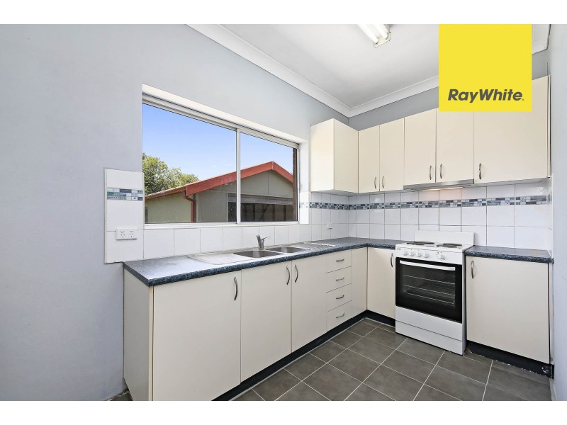 3 Richardson Ave, Regents Park NSW 2143