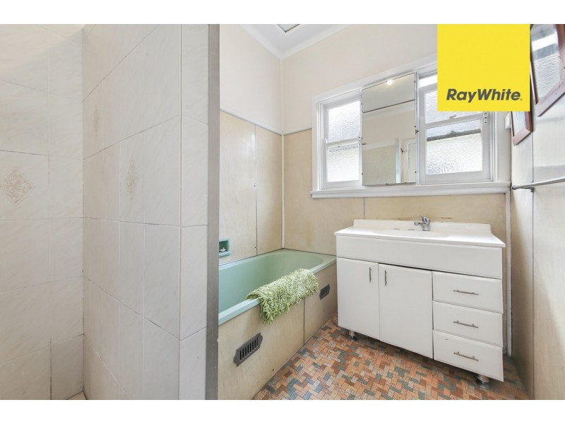 4 Brenda Ave, Lidcombe NSW 2141