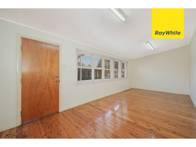 14 Dunbar Ave, Regents Park NSW 2143