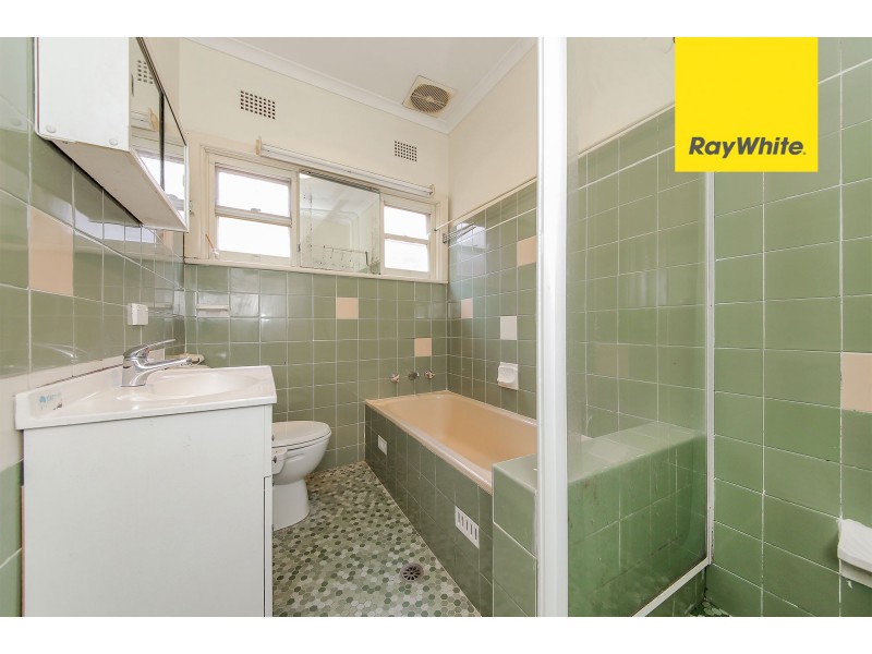 14 Dunbar Ave, Regents Park NSW 2143