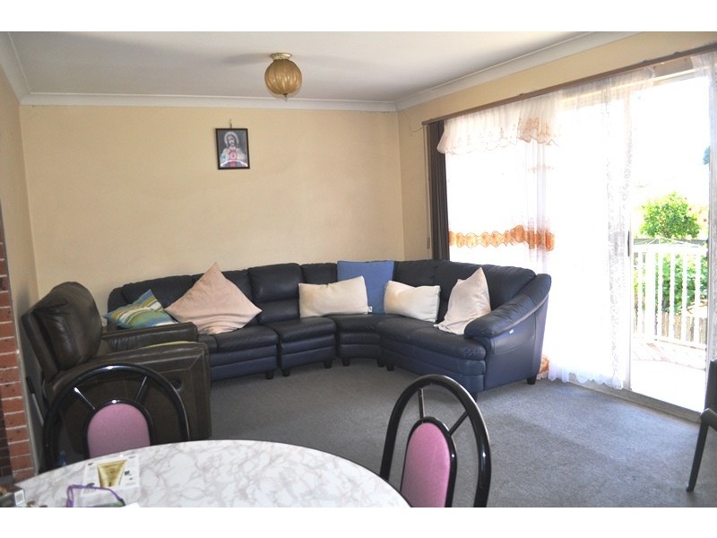 90 Northumberland Road, Auburn NSW 2144