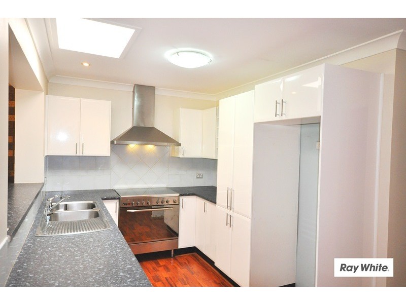 60 Faulkland Crescent, Kings Park NSW 2148