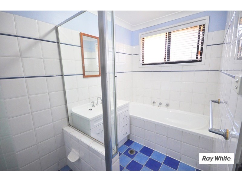 60 Faulkland Crescent, Kings Park NSW 2148