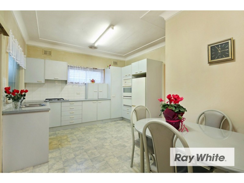 12 Kibo Road, Regents Park NSW 2143