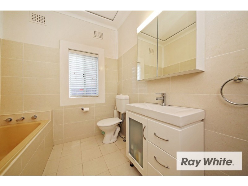 102 Amy Street, Regents Park NSW 2143