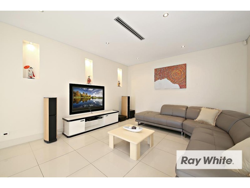 16 Larcombe Street, Regents Park NSW 2143